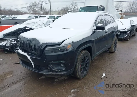 2019 Jeep Cherokee Latitude Plus 4X4 z USA, uszkodzony, nr VIN 1C4PJMLBXKD237512